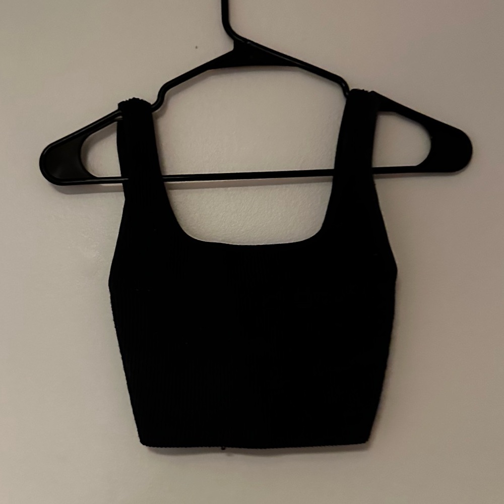 Babaton Squareneck Bodycon Cropped Tank
Size XS 
Excellent Condition